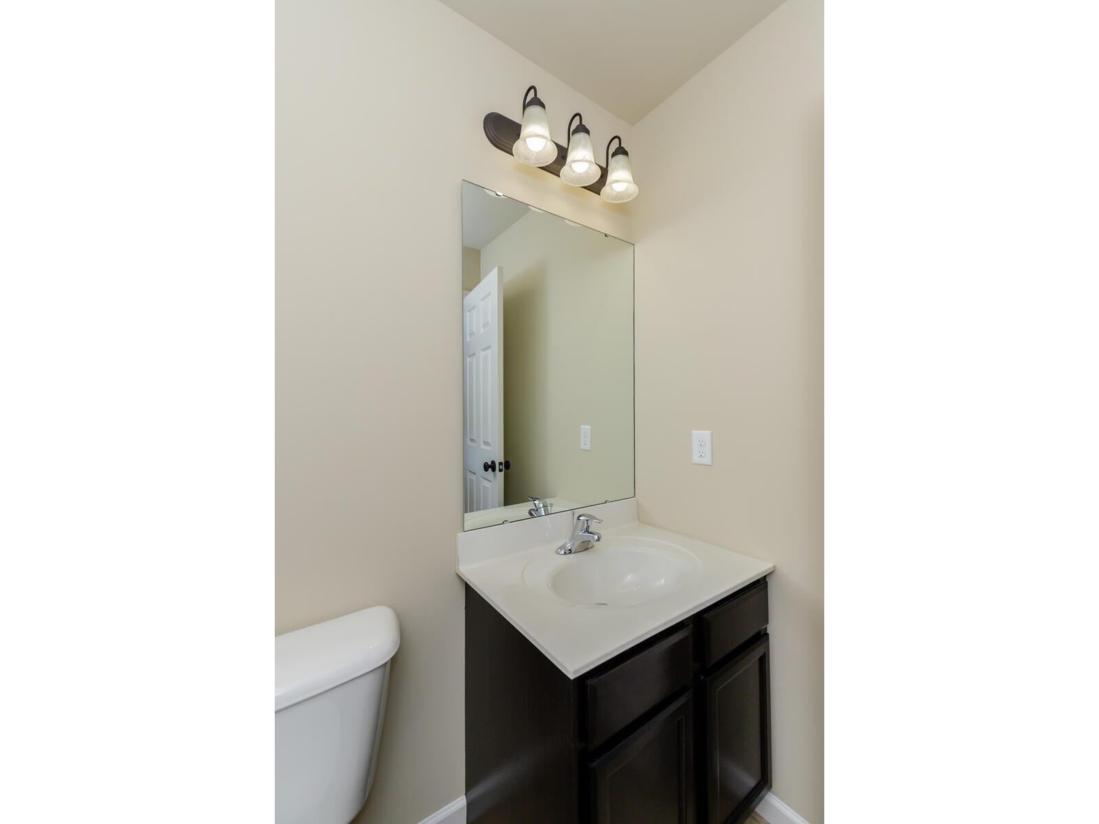 Building Photo - 810 Waler Dr