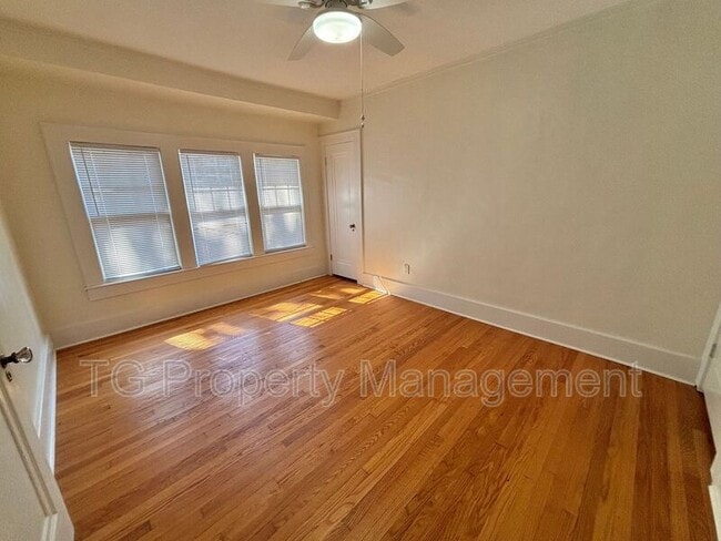 Building Photo - 3522 Pine St