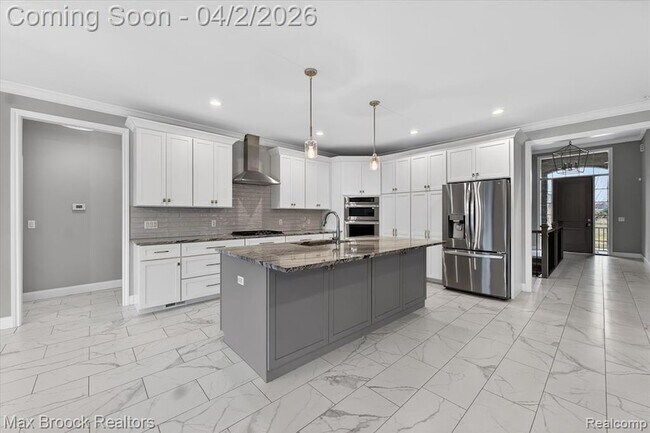 Building Photo - 43721 Legacy Dr