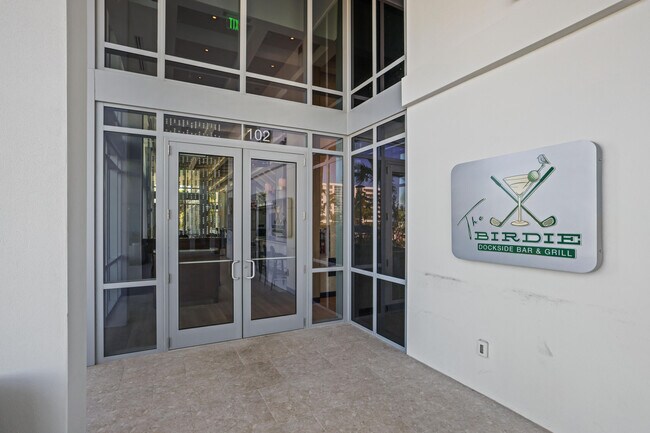 Building Photo - 220 Lake Shore Dr