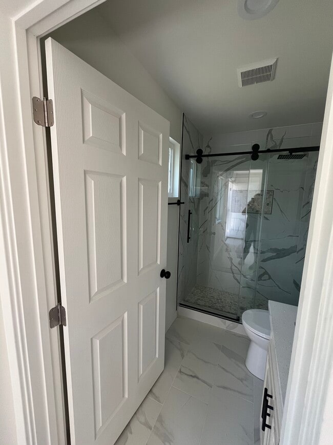 Building Photo - 14629 Haynes St