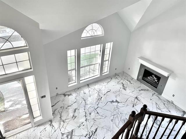 Building Photo - 5021 Bryn Mawr Dr