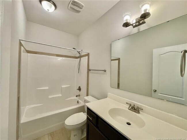 Building Photo - 279 Cromwell Ct