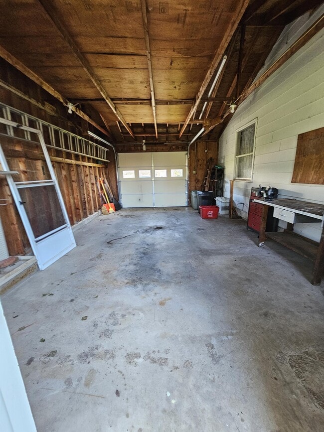Building Photo - 135 Nittany St