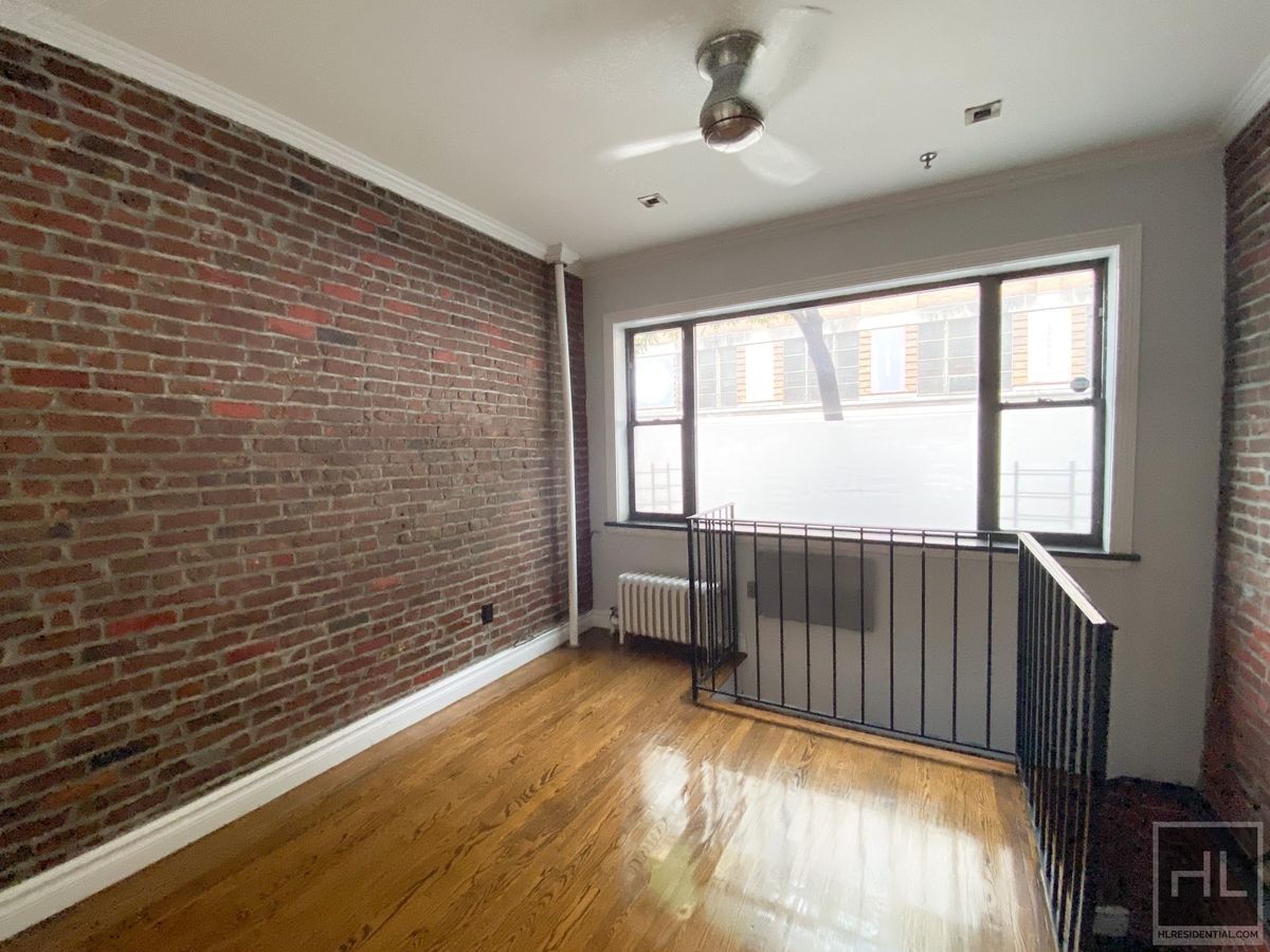 Building Photo - East 13th Street