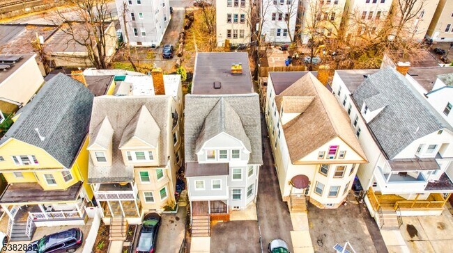 Building Photo - 178 N 16th St