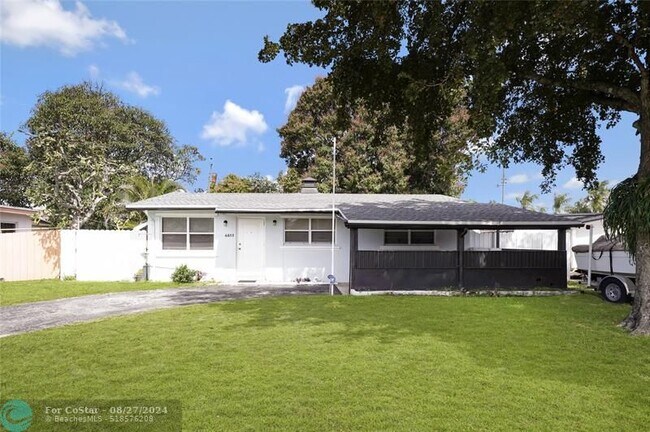 Building Photo - 6851 SW 22nd Ct