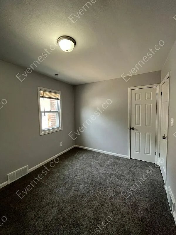 Building Photo - 14233 Piedmont St