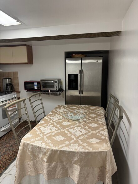 Eat in Kitchen - 11856 222nd St