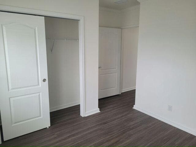 Building Photo - 2505 E Bay Dr