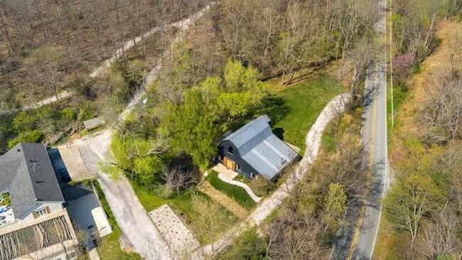 Building Photo - 8442 E McNelly Rd