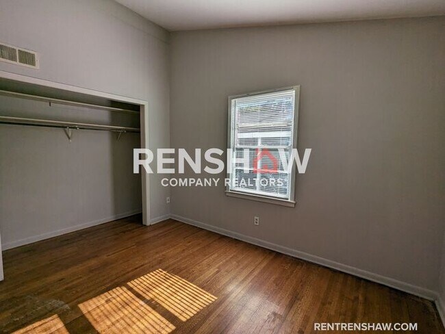Building Photo - 1863 E. Alcy Rd. - Self Tour Available Thr...