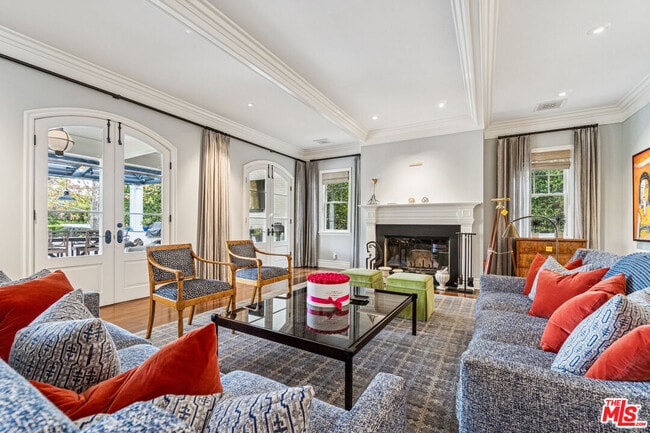 Building Photo - 458 Toyopa Dr