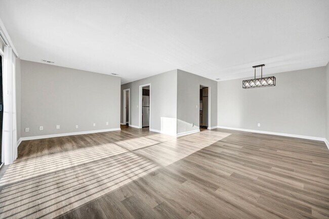 Building Photo - BG0109