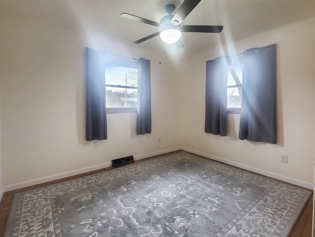 Building Photo - 445 Peach St