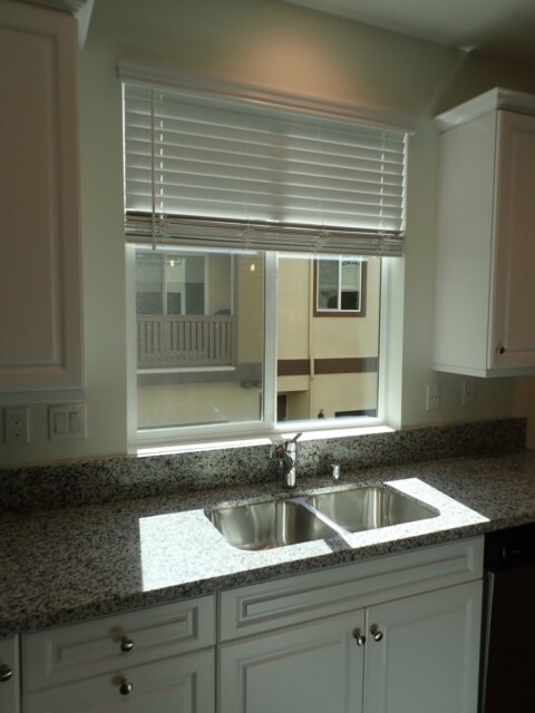 kitchen - 195 Mission Villas Rd