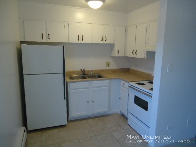 Building Photo - 3777 Oak St