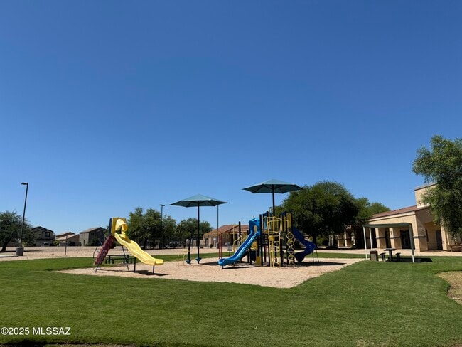 Building Photo - 6590 E Cooperstown Dr