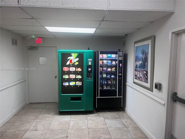 Building Photo - 5750 Collins Ave