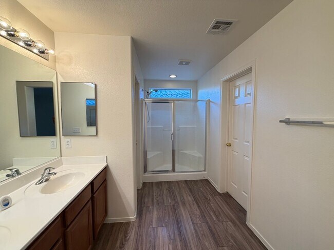 Building Photo - 8798 Parsons Ridge Ave