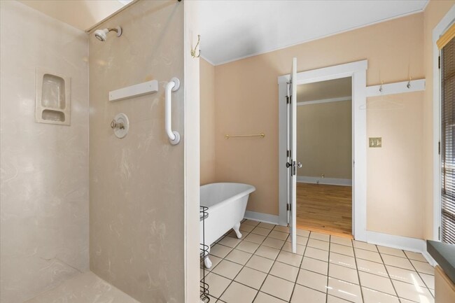 Building Photo - 255 Grant St