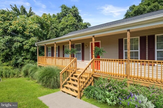 Building Photo - 430 Cedar Creek Dr