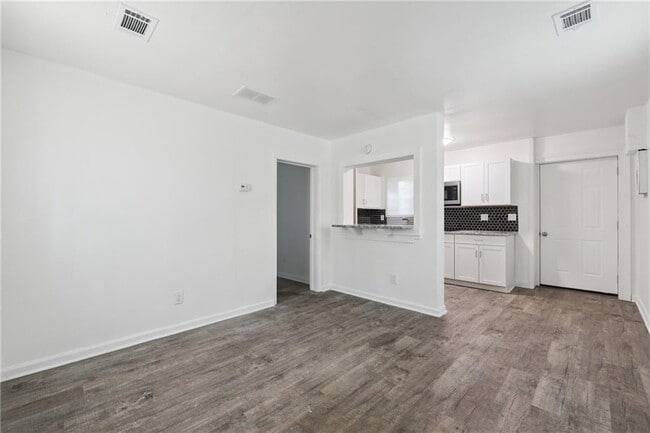 Building Photo - 1098 Smith St SW