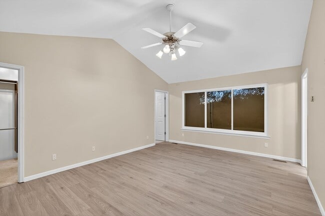 Building Photo - Stunning 4,166 Sq. Ft. Home in Westridge Oaks – Upgraded Throughout!