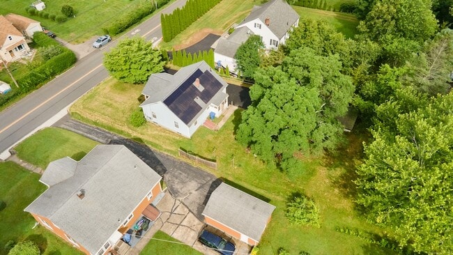 Building Photo - 204 Dunham St