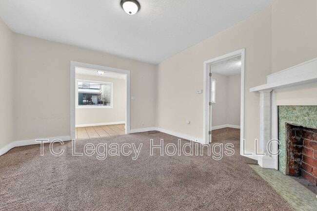 Building Photo - 388 Broaddus Ave