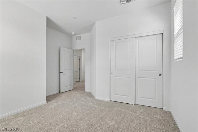 Building Photo - 72 Hornbeck Ln