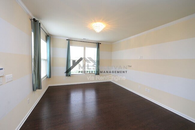 Building Photo - 200 Mt Evans Dr