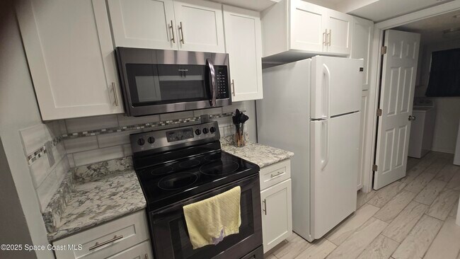 Building Photo - 2578 Demaret Dr