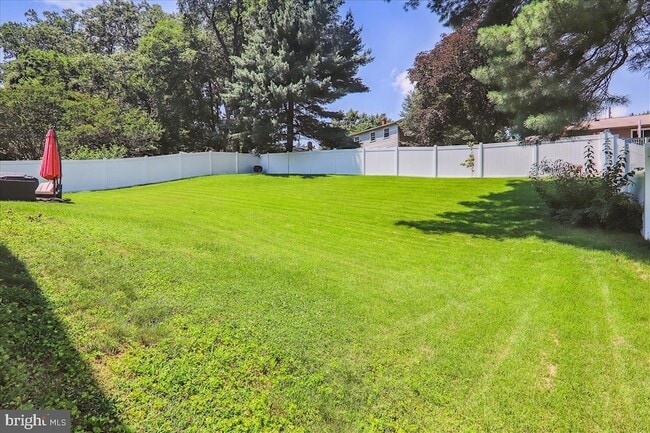 Building Photo - 2711 Weller Rd