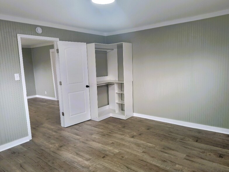 Building Photo - 916 Finley Beech Rd