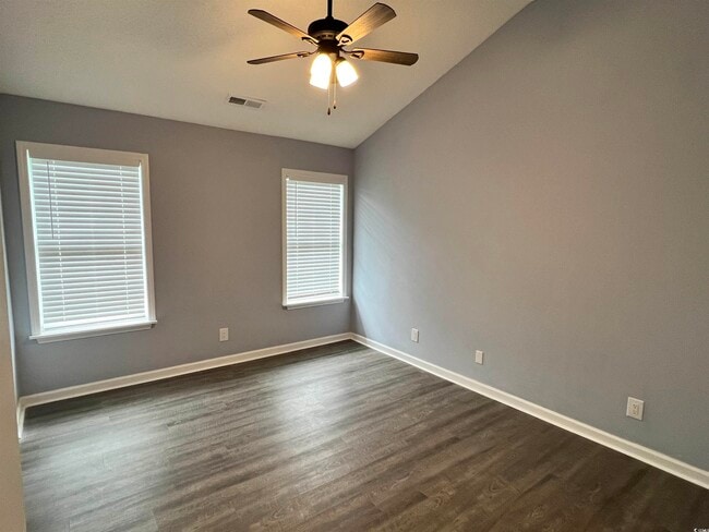 Building Photo - 10105 Duval Dr