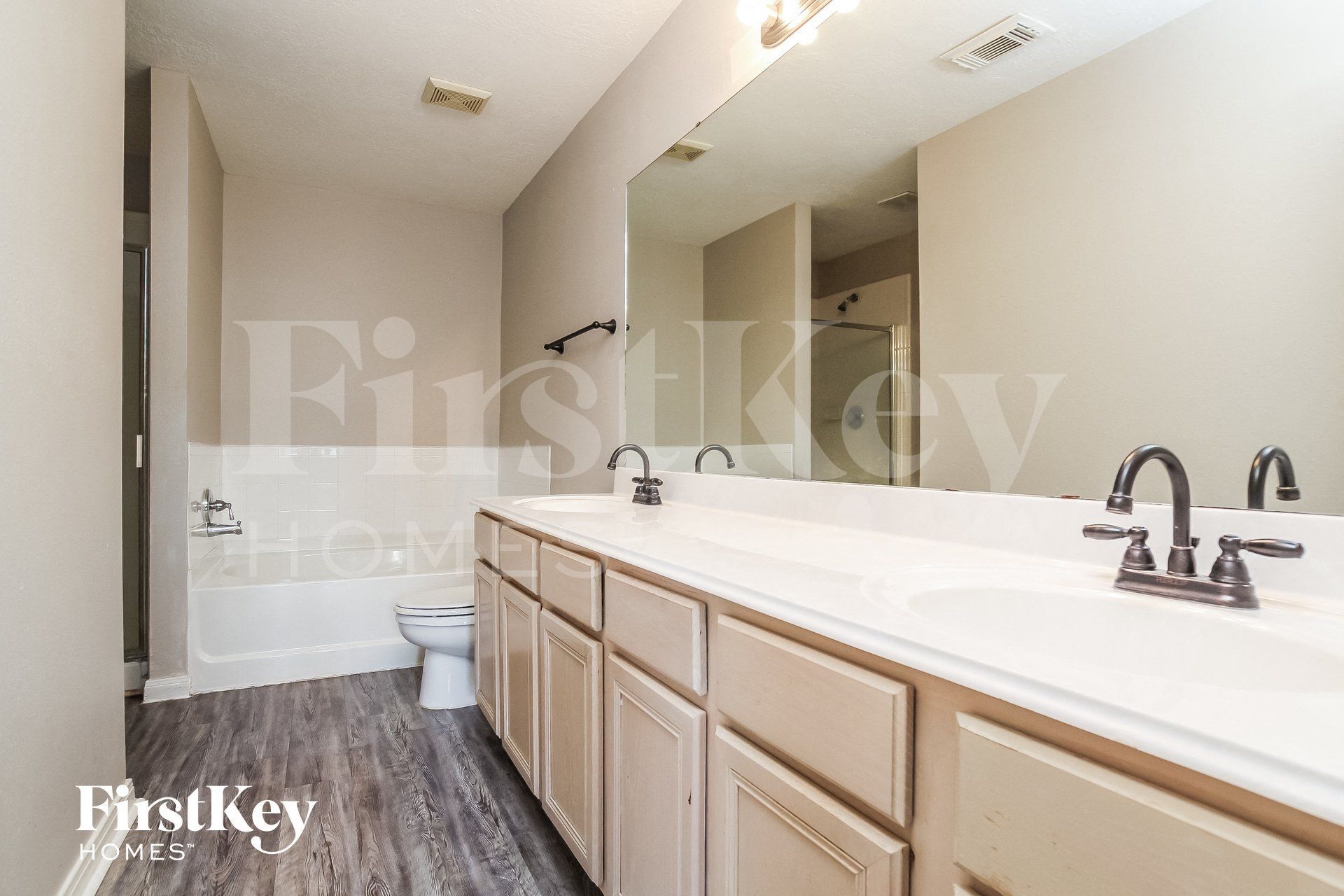 Building Photo - 8114 Scarlet Tanager Dr