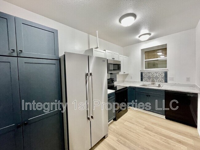 Primary Photo - 740 Washington Blvd