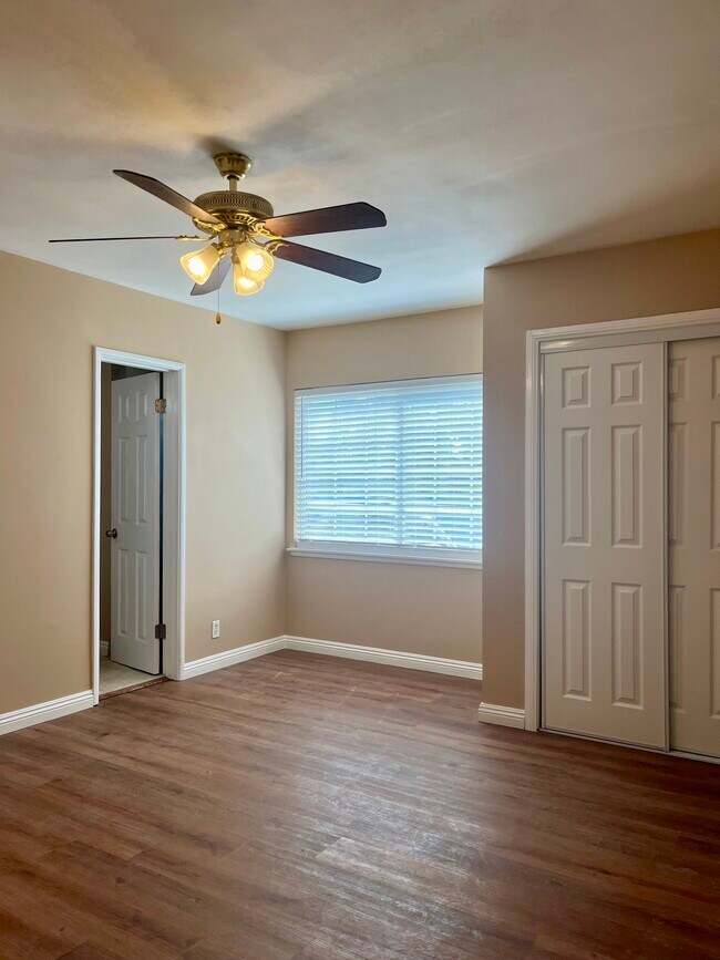 Master bedroom - 8246 Beeman Ave