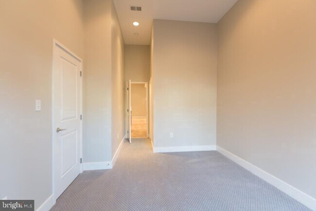 Building Photo - 1511 11th St NW