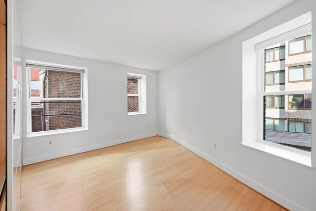 Building Photo - 1115 12th St NW
