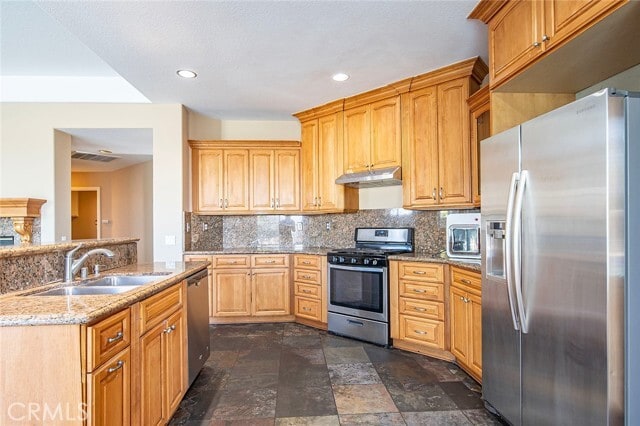 Building Photo - 18553 Stonegate Ln