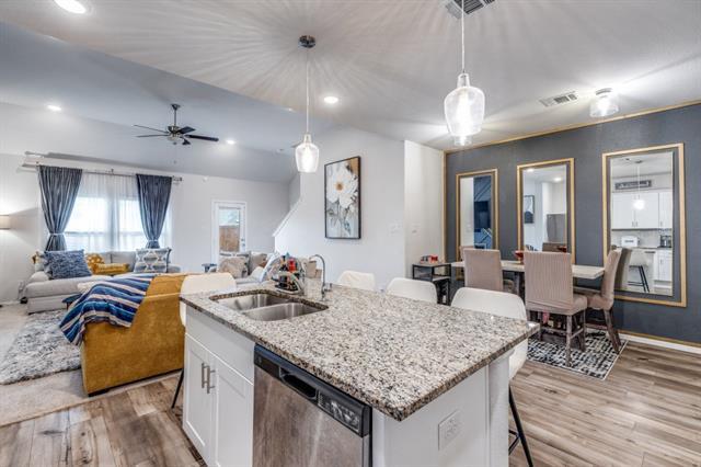 Building Photo - 433 Waterman Ave