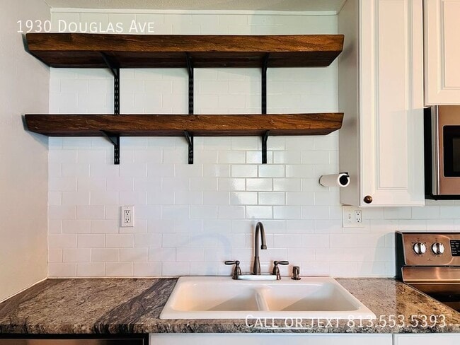 Building Photo - 1930 Douglas Ave