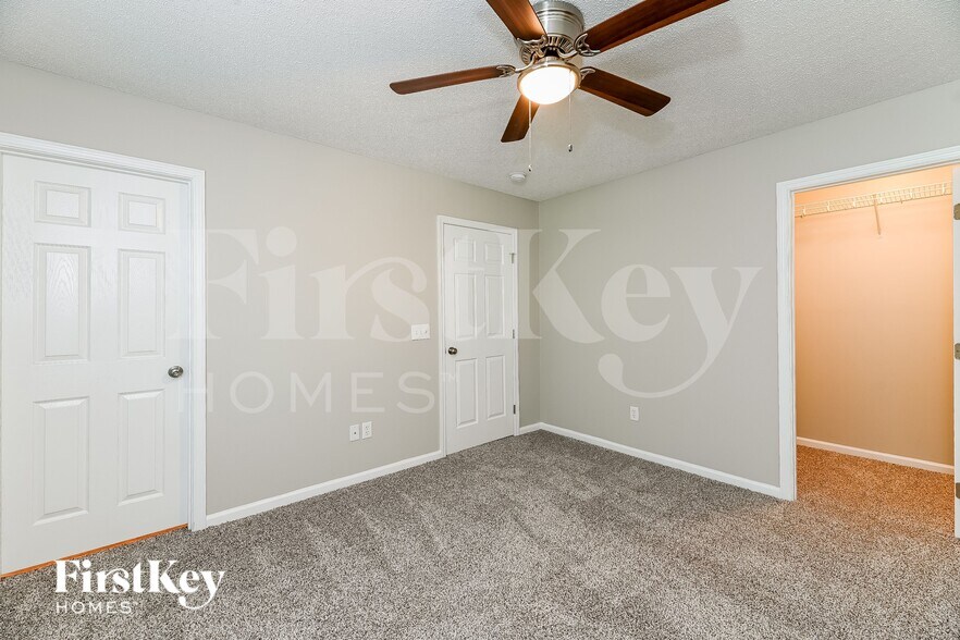 Building Photo - 1020 Golden Aspen Dr