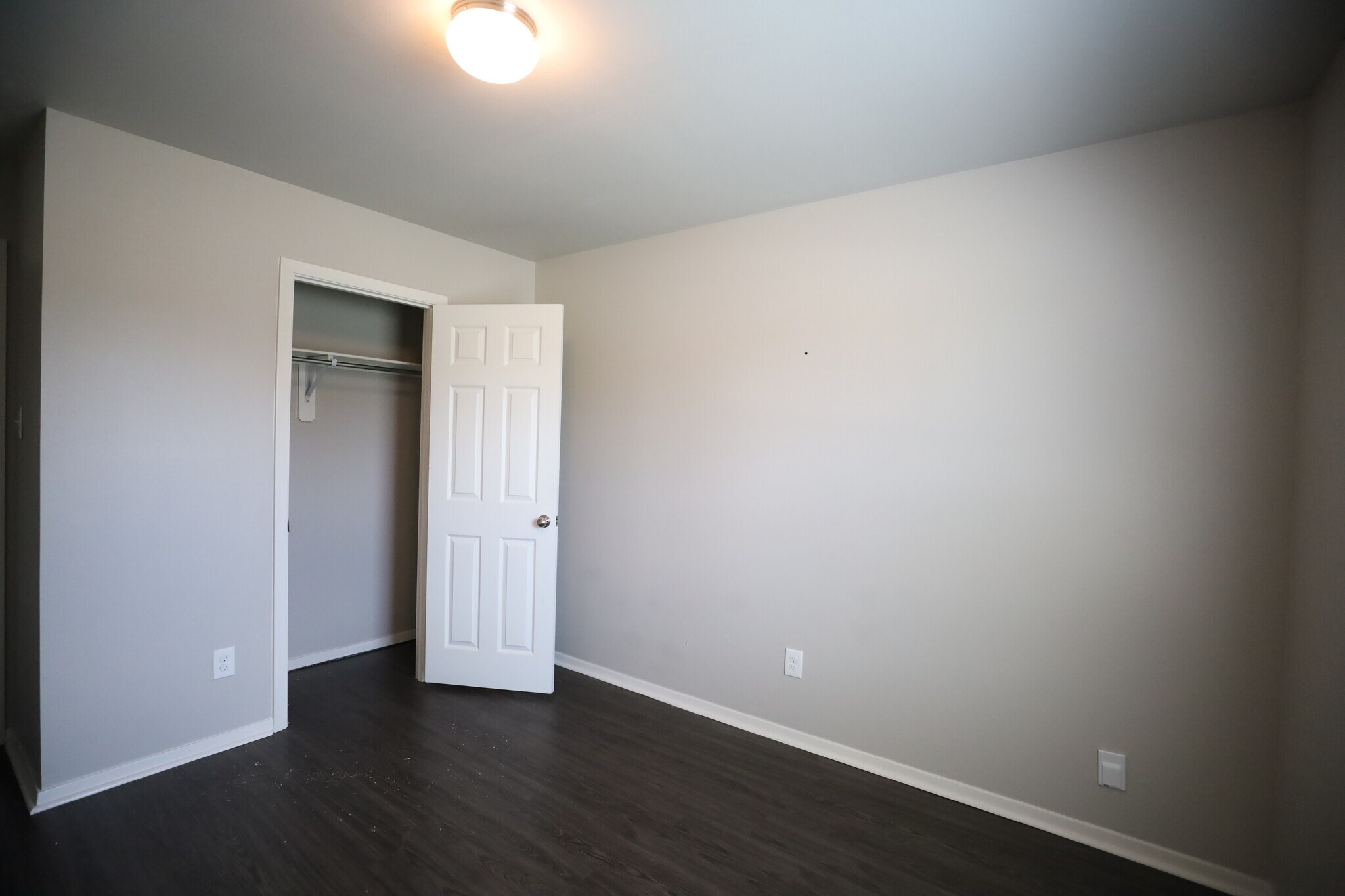 Building Photo - 3730 Churchill Dr
