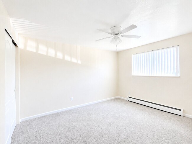 Building Photo - 375 S Depew St