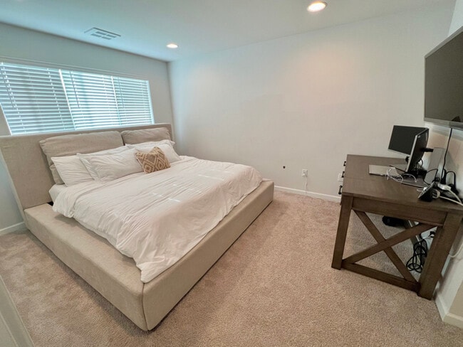 Building Photo - 8230 S 132nd St