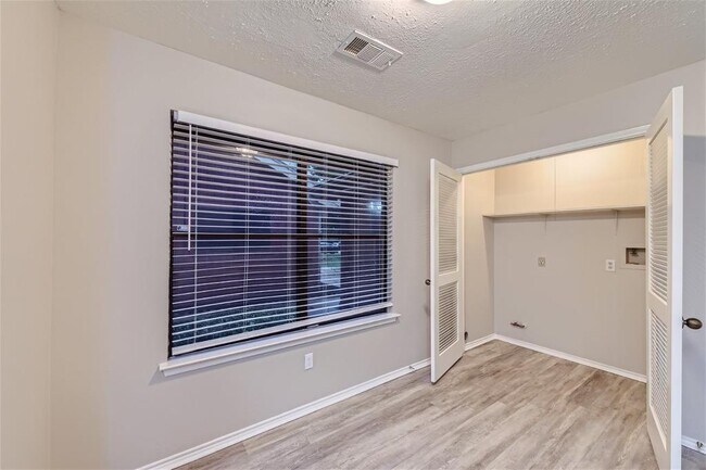 Building Photo - 13423 Birdcall Ln