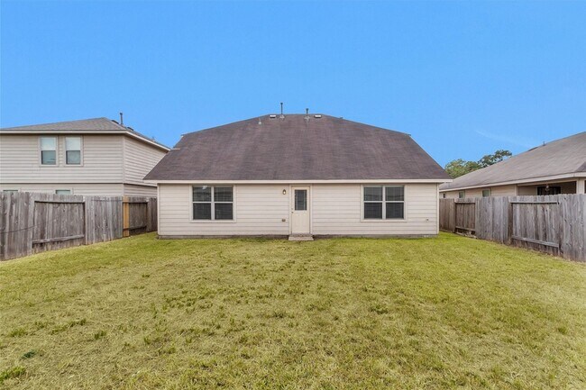 Building Photo - 2119 Treasure Mountain Dr